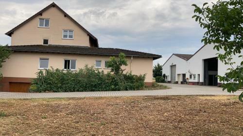 Apartamento Ferienwohnung Rheinhessenhof