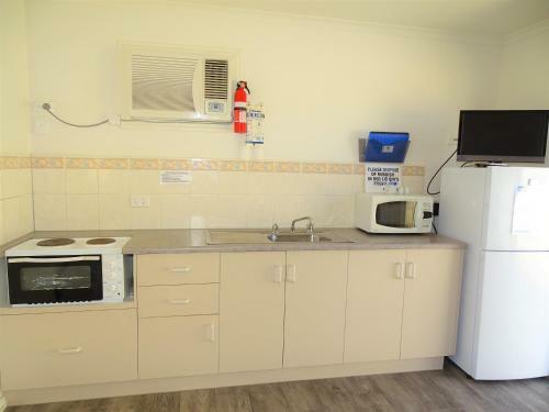 Moonta Bay Cabins - Cabin 7