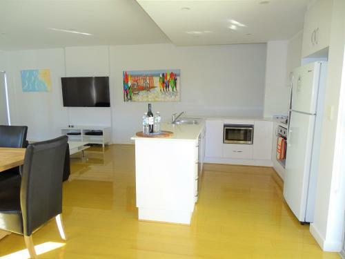 Port Vincent Seaside Apartments - Apartment 2