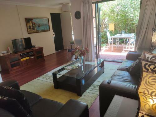 Kings Park Manor Apartments