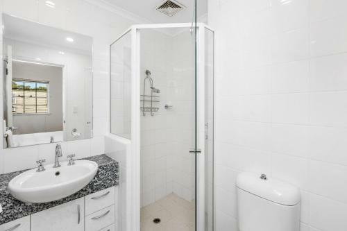 West Perth Wonder Executive Apartment- Views