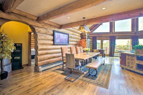 Luxe Black Hawk Retreat With Private Hot Tub!