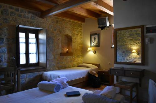 Hotel Pyrgoi Theodorakaki: Gerolimenas