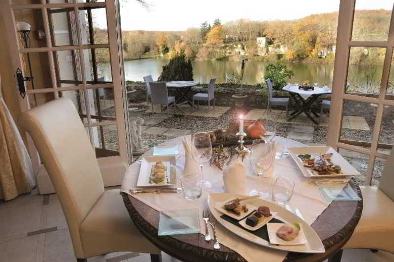 Hotel Relais Du Silence Domaine Du Ch�telard