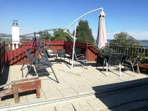 Hostal Penzion Nad Jezerem