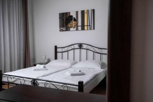Hostal Penzion Kr�lovsk� L�zn?