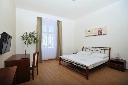 Hostal Penzion Kr�lovsk� L�zn?