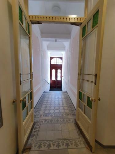 Spacious Luxury Apartment In The City Center