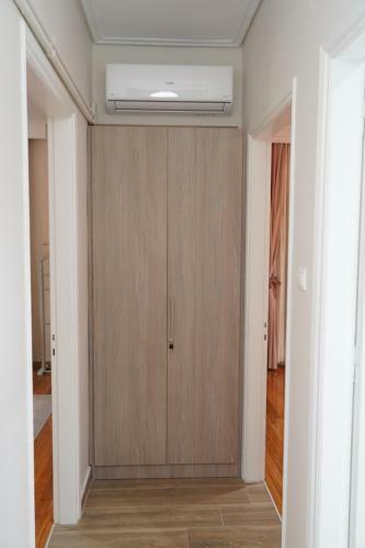 Larissa Downtown Apartment With Parking