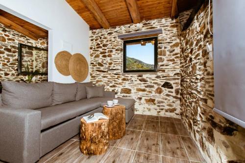 Traditional Apartments Elafos