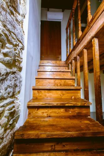 Villa Ellafos Traditional Living