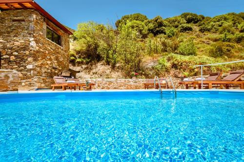 Villa Ellafos Traditional Living