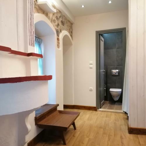 Hostal Riverbed Traditional Guest House