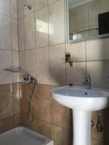 Hostal Maistrali Guest House