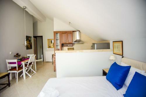Xenia Ionis Luxury Apartments