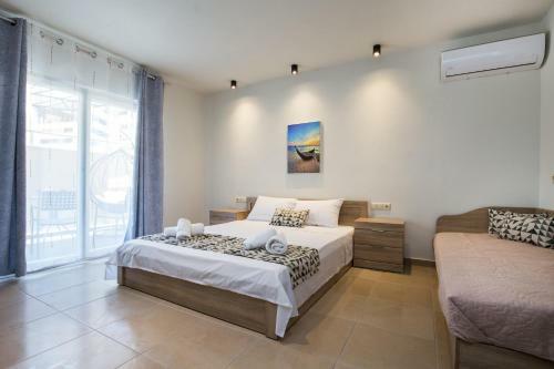 Studios & Apartments Elisabeta