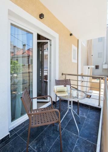 Studios & Apartments Elisabeta