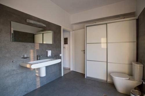 Luxury Villa Loutraki With Private Heated Pool
