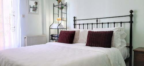 Pelionature Home