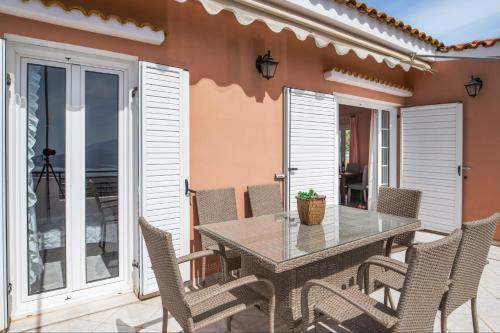 Apartamento Aliki's Top Floor Suite With Shared Infinity Pool!