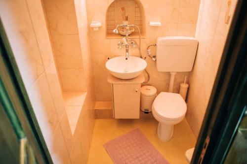 Makrinitsa Historical-traditional Renovated House