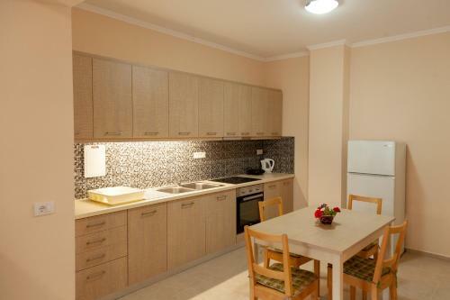 Tsoutsis Apartments