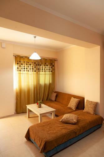 Tsoutsis Apartments