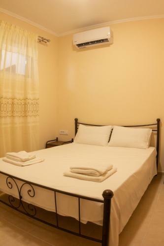 Tsoutsis Apartments