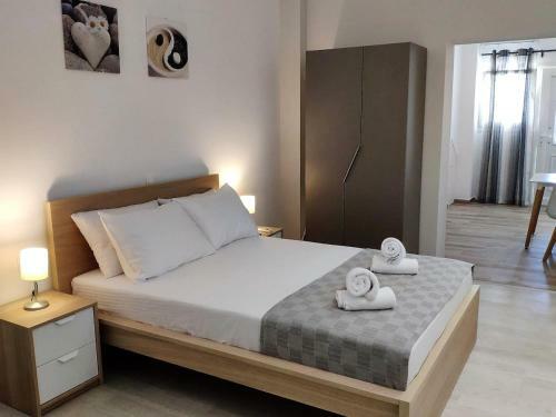 Studio & Apartment By The Beach