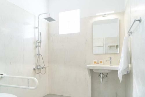 Blue Moon Apartments