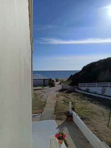 Wave Marathias Apartments