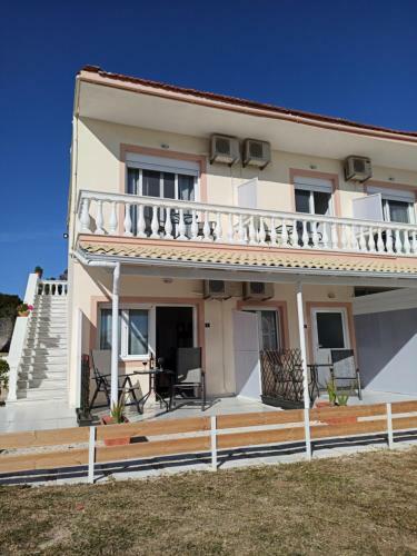 Wave Marathias Apartments