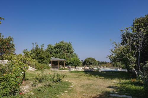 Mithonies Villa, A Nature Inspiring Retreat
