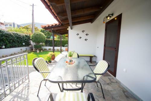 Charming Traditional Hideaway