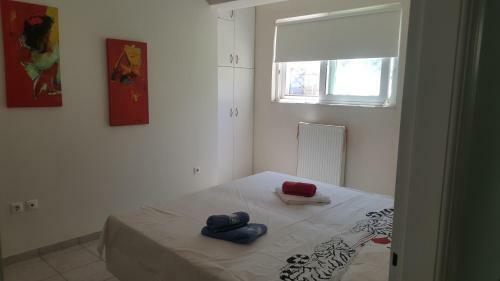 Joan's Airport Apartment