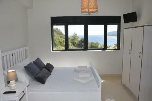 Megali Ammos Maisonette & Studio