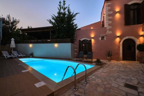 Chara Villas With 20m2 Swimming Pool-bbq!