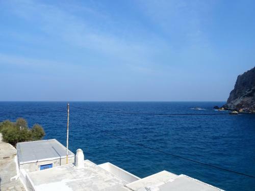 Lionas Seaside Retreat