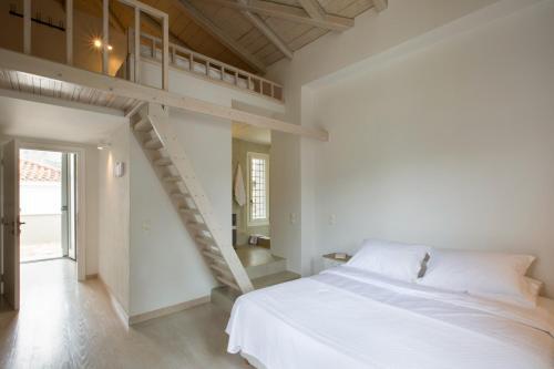 Villa Perivoli In Lemon Orchard