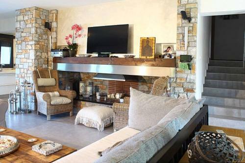 Elikon Luxury Villa