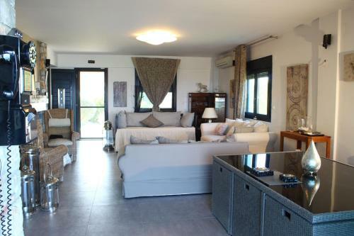 Elikon Luxury Villa