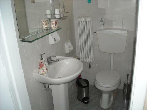 Ground Apartment In Messini