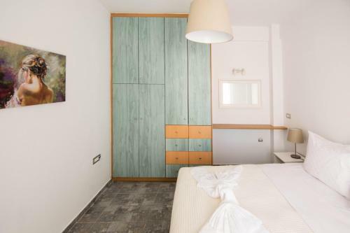 Santorini Villatzio Suites