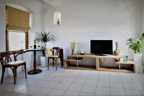 Theasis Studio
