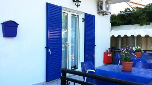 Hostal Rooms Ntontas