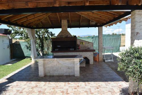 Villa , Huge Garden ,quiet House,bbq,near Beach