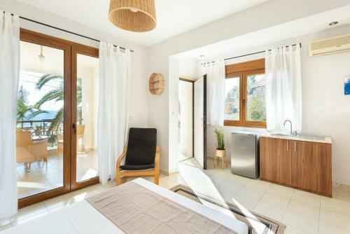 #flh - Vitamin Sea Beachfront Villa, Sithonia