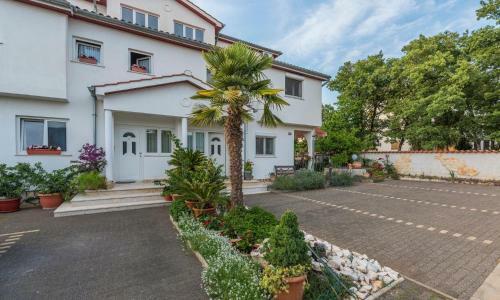 Hostal Residence Kuemmerle For Max 10 Persons