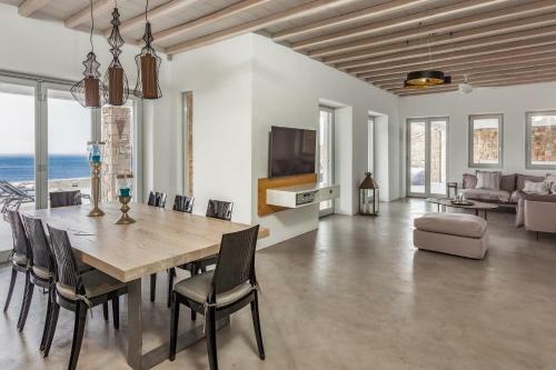 The Mykonist Executive Villa Elia Beach