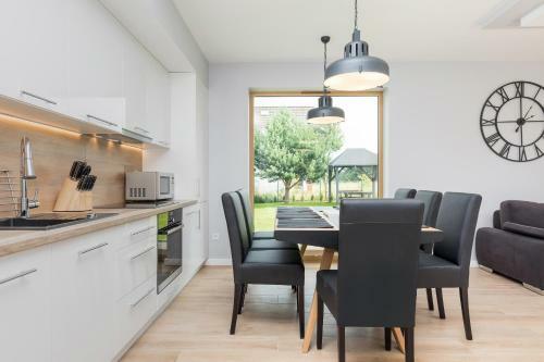 Holiday House Posejdon By Renters Prestige